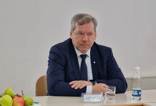 dr. Igor Papič